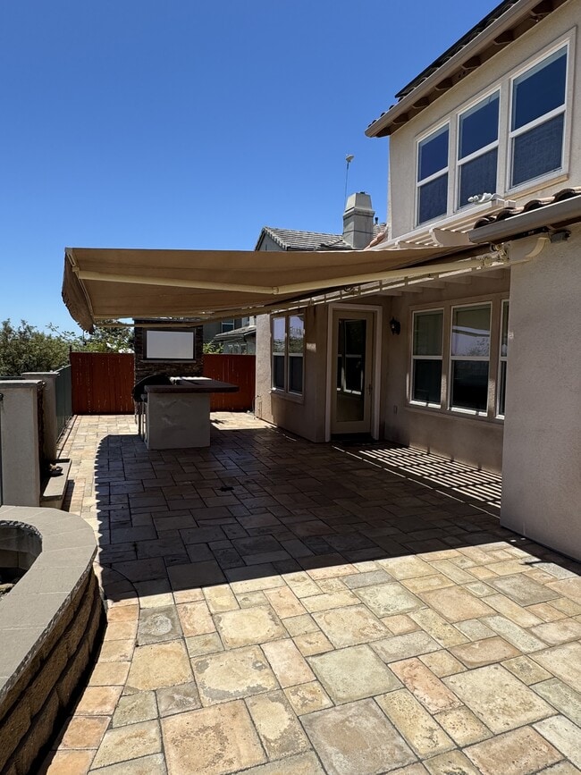 Building Photo - 851 Antilla Way
