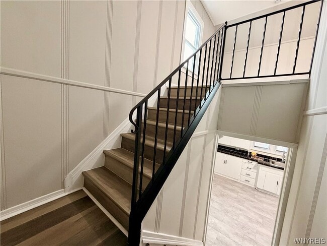 Building Photo - 35 Dorris Ave