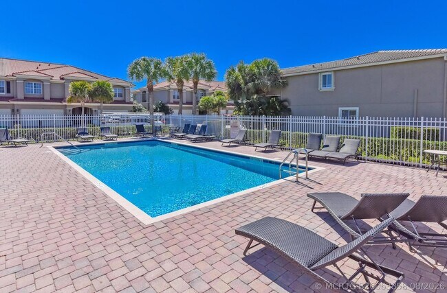 Building Photo - 2205 Marshfield Ct