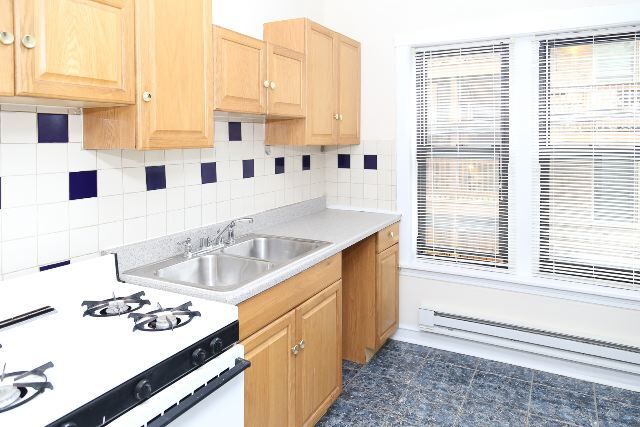 Building Photo - 2847 N Orchard St