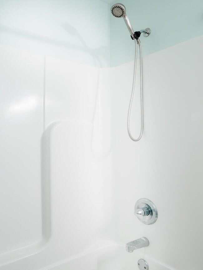 Building Photo - 8261 Sierra St