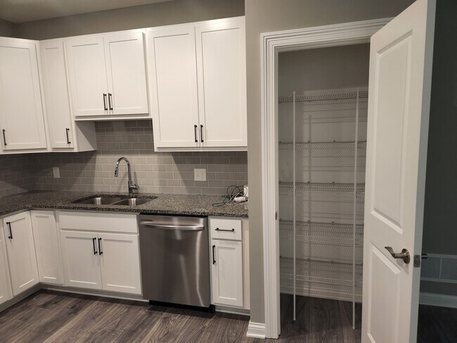 Building Photo - 333 Maddalena Ln