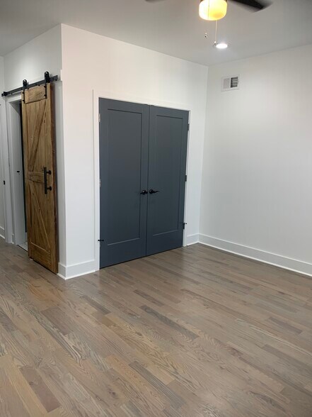 Master bedroom. - 2532 W Montgomery Ave