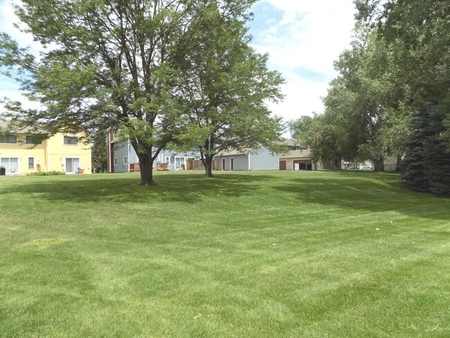 Building Photo - 324 Butch Cassidy Dr