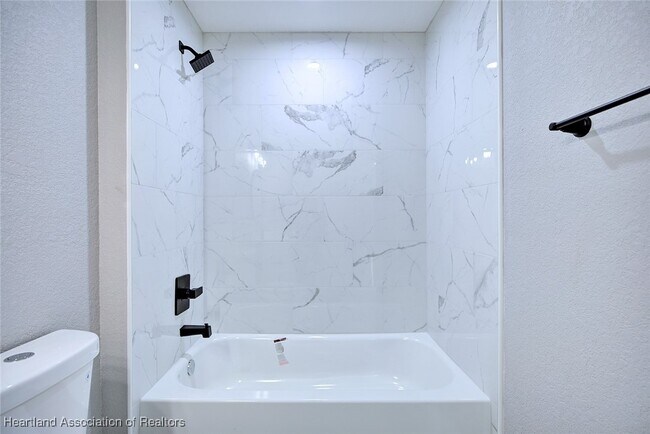 Building Photo - 275 Cumquat Rd NW