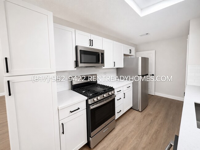 Building Photo - 6906 Feather Creek Dr