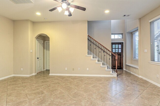 Building Photo - 19 Cheswood Manor Court