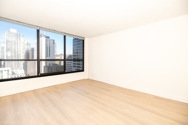 Building Photo - 405 N Wabash Ave