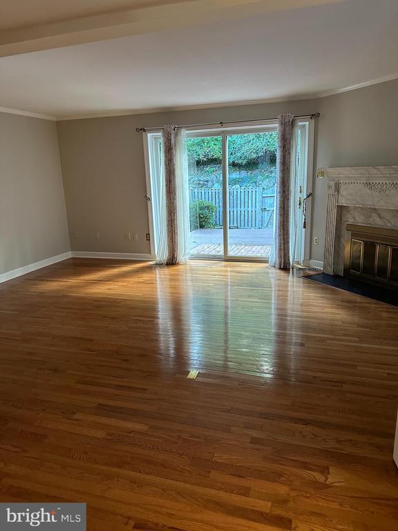 Building Photo - 9 Collis Ct