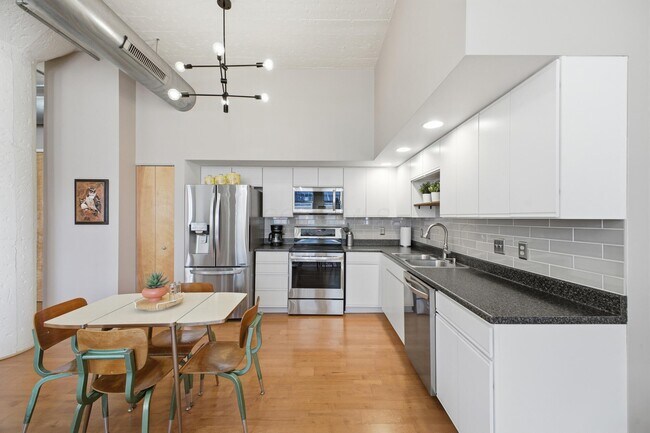 Building Photo - 110 N 3rd St