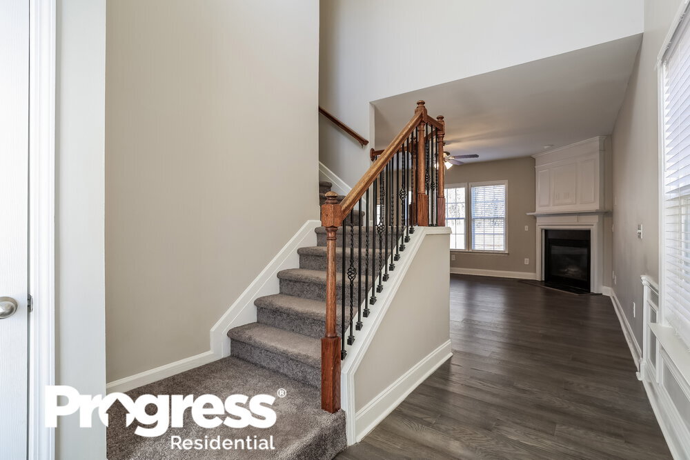 Building Photo - 3264 Welmingham Dr SW