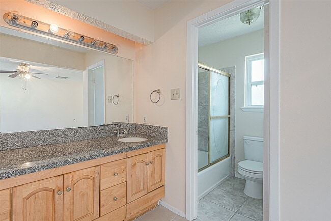 Building Photo - 830 Kenforest Dr