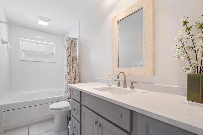 Building Photo - 291 N Tessier Dr