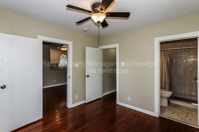 Building Photo - 4715 Avenue P 1/2 Rear