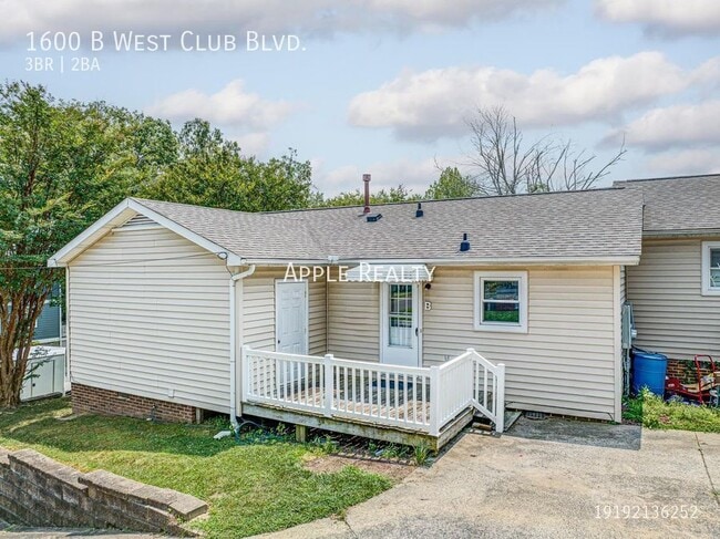 Building Photo - 1600 W Club Blvd