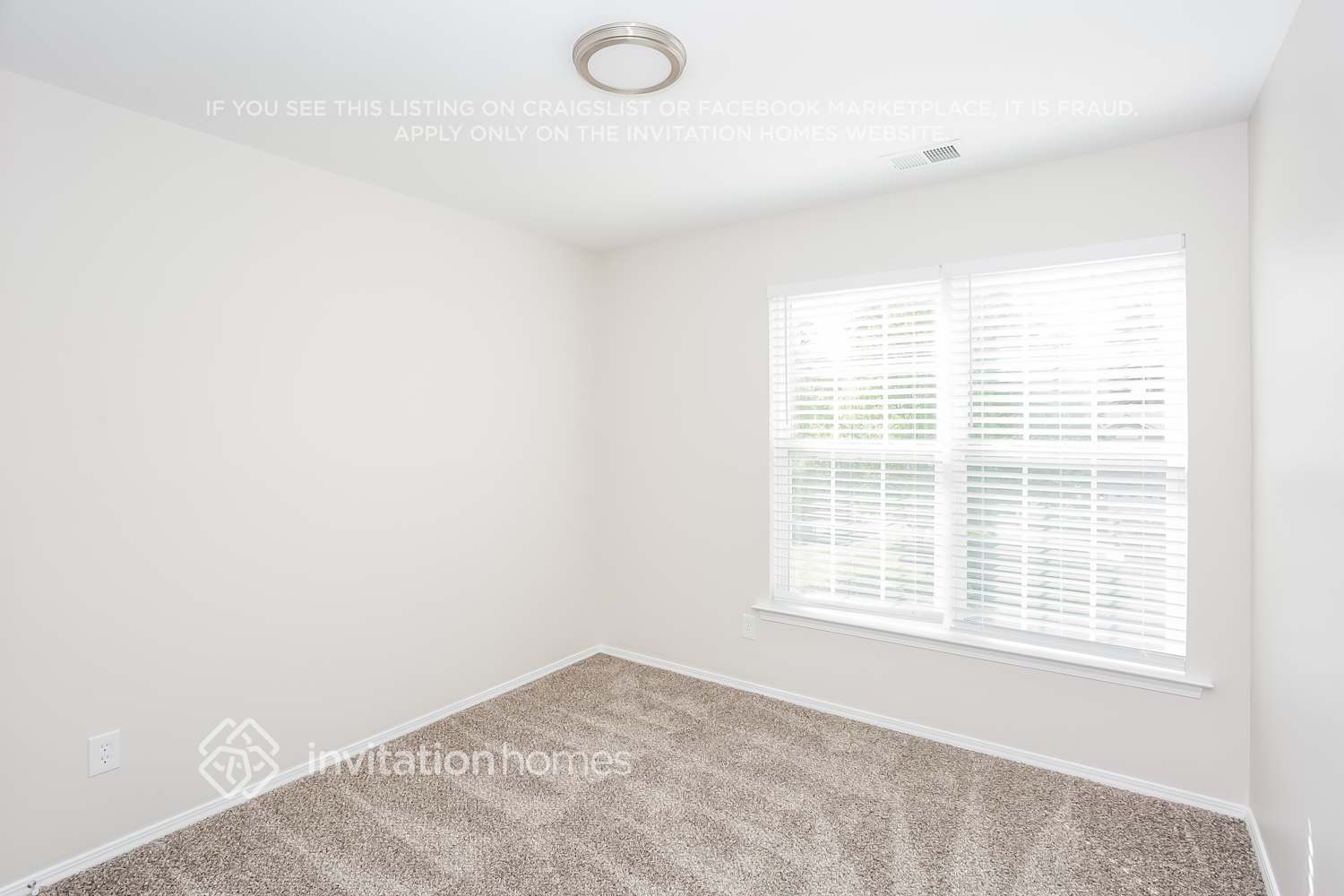 Building Photo - 2121 Mallard Green Pl