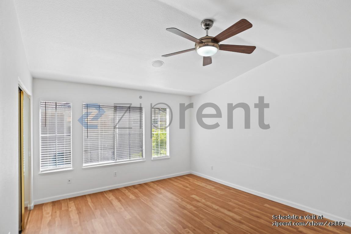 Building Photo - 350 Sutterwind Dr