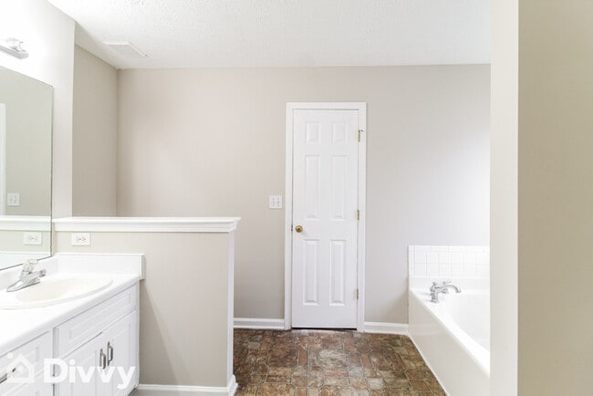 Building Photo - 1219 Nunnally Drive