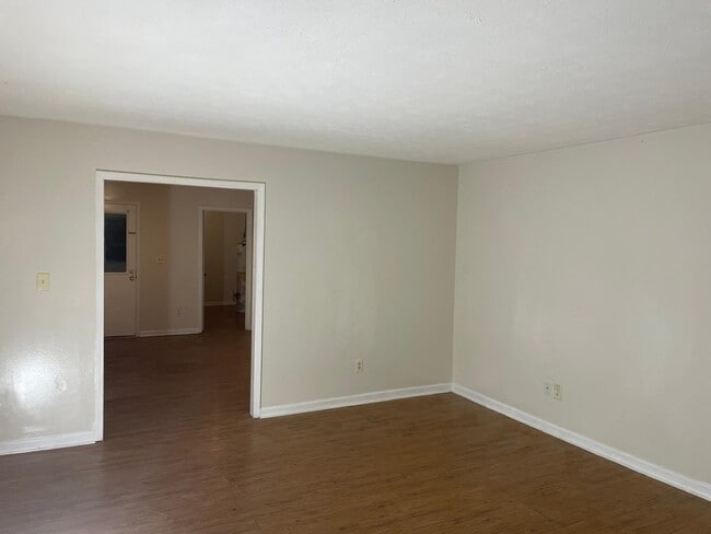 Building Photo - Conyers Duplex
