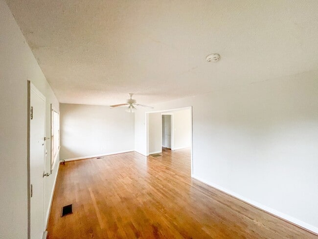 Building Photo - Available for Section 8!