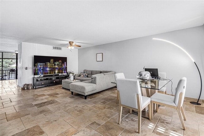 Building Photo - 1424 NW 113th Way