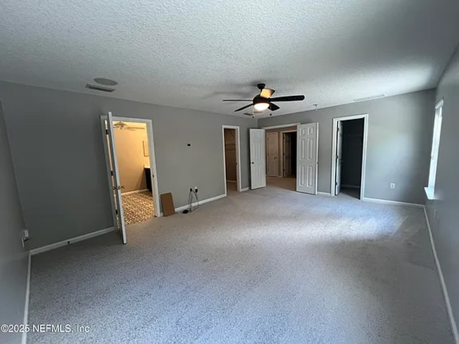 Building Photo - 6 Bedrooms 4 Bathroom 1672 Hammock Grove Lane