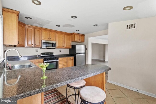 Building Photo - 9323 Cloverly Rd