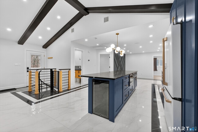 Building Photo - 6 Brighton St