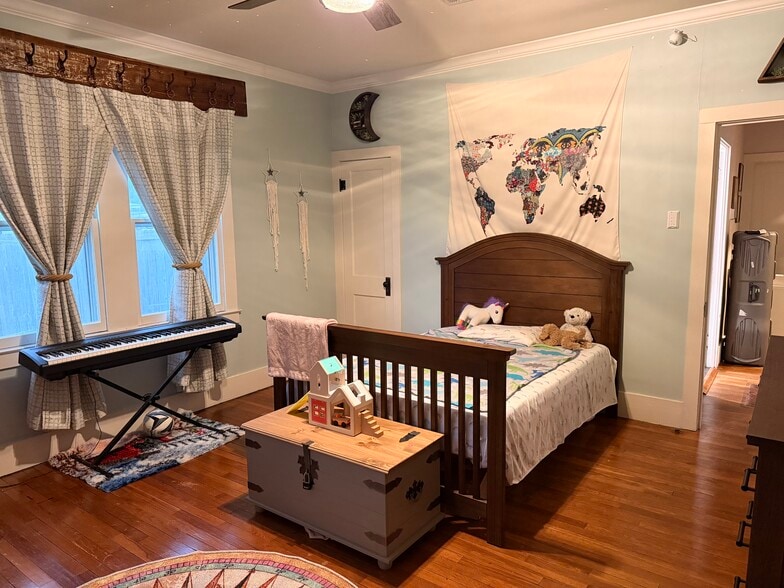 Building Photo - 110 S Saint John St