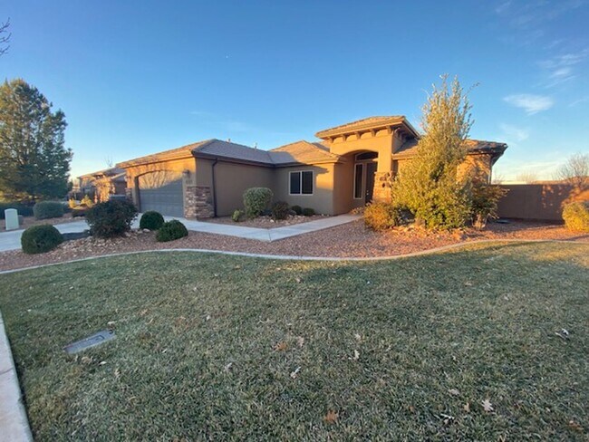 Building Photo - BEAUTIFUL HOME IN WASHINGTON FIELDS FOR RENT!