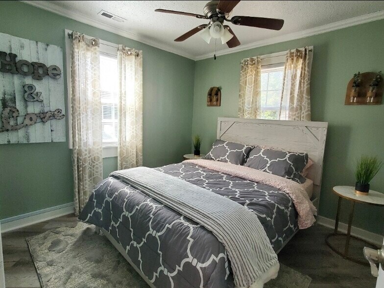 Building Photo - 118 Tasha St