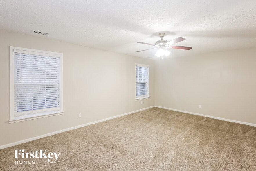 Building Photo - 8802 Glenover Cir