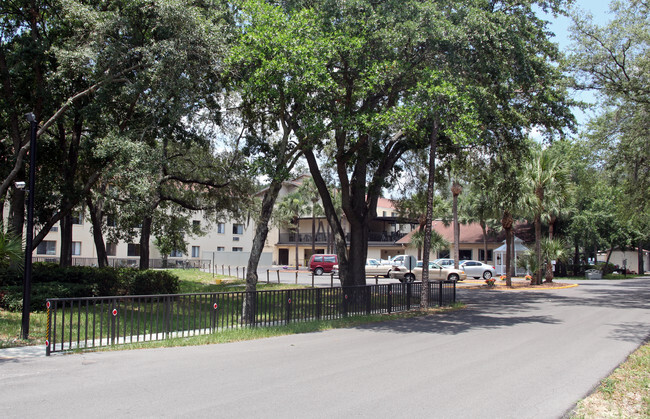 Building Photo - Acorn Trace Apartments