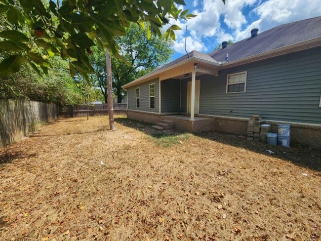 Building Photo - 9 Wilma Ln