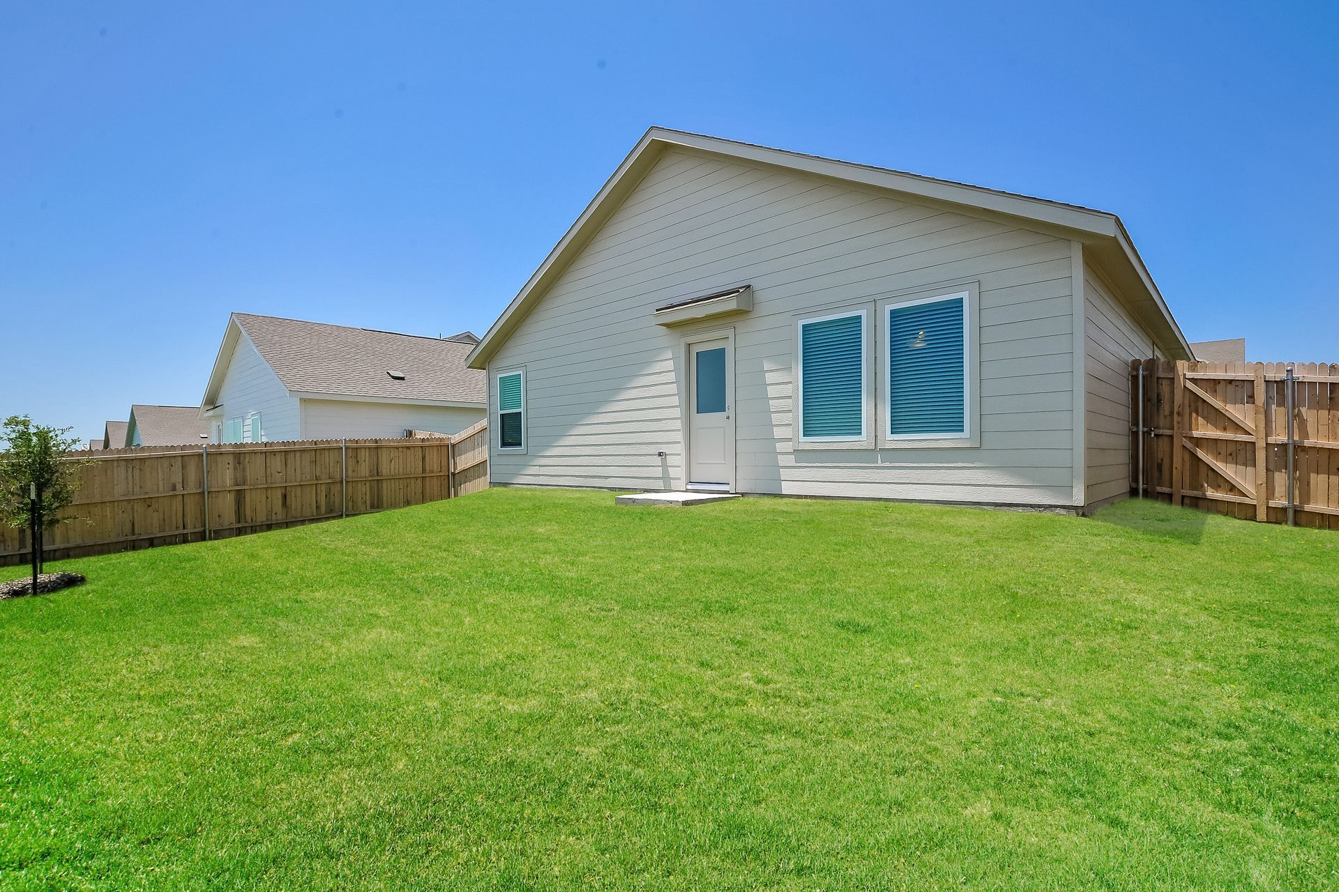 Building Photo - 2729 Mistwood Dr