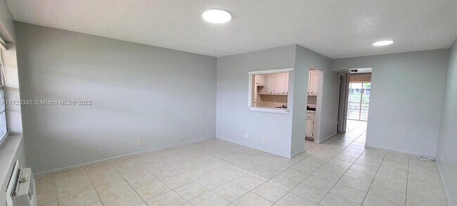 Primary Photo - 125 Canterbury E