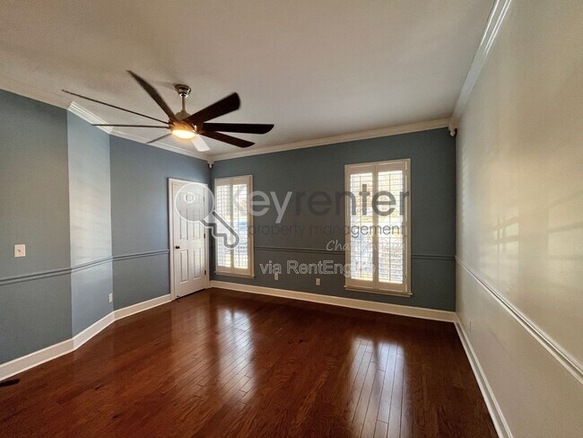 Building Photo - 3166 Waterfront Dr