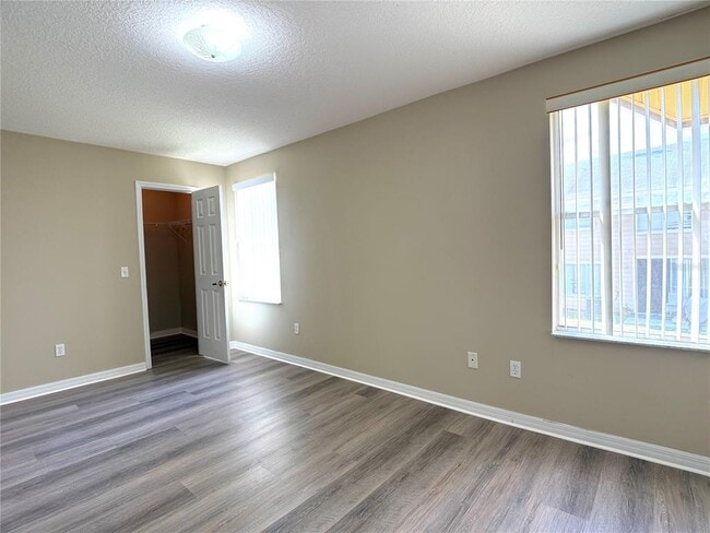 Building Photo - 501 Coconut Palm Way