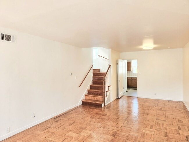 Building Photo - Lovely home in Daly City