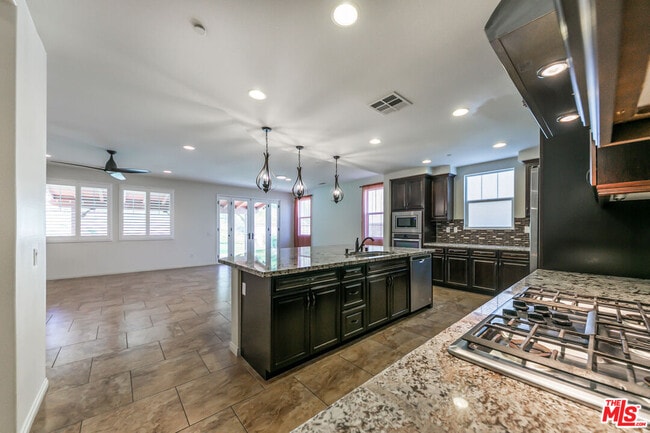Building Photo - 22379 Driftwood Ct