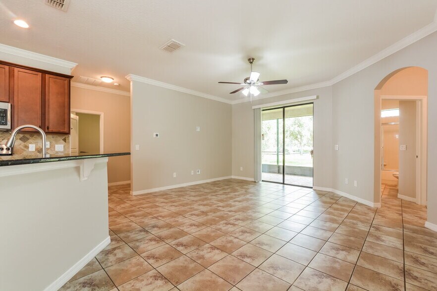Building Photo - 974 Costa Mesa Ln