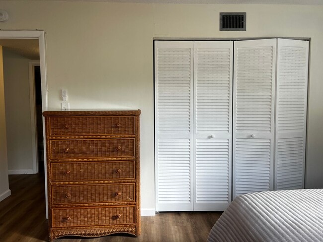 Building Photo - 2BD/1BA on Venice Island