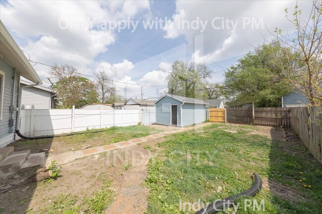 Building Photo - 953 N Linwood Ave