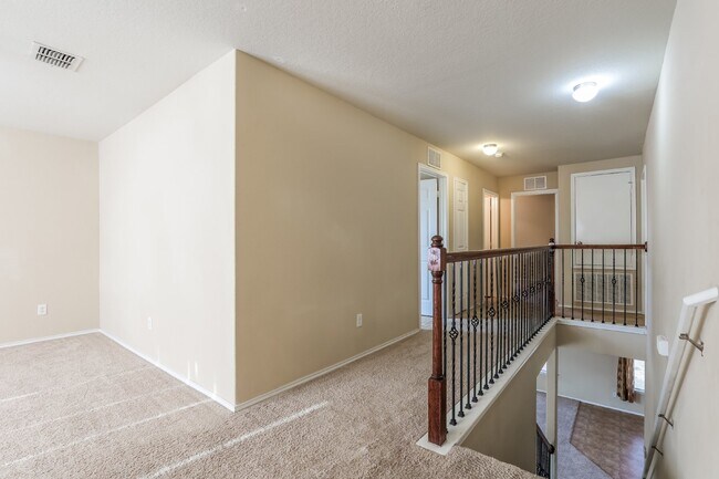 Building Photo - 24262 Invitation Oak