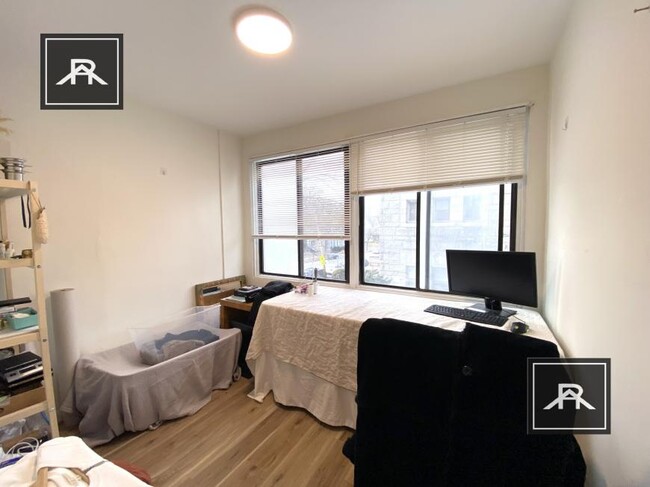 Building Photo - 1 bedroom in Newton MA 02460