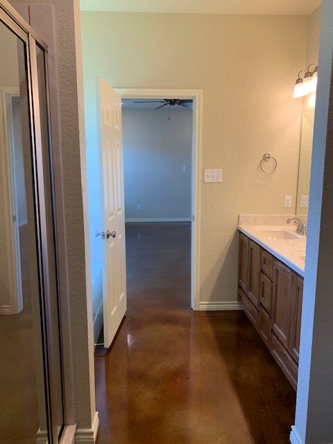 Building Photo - 6106 Boxelder Trail