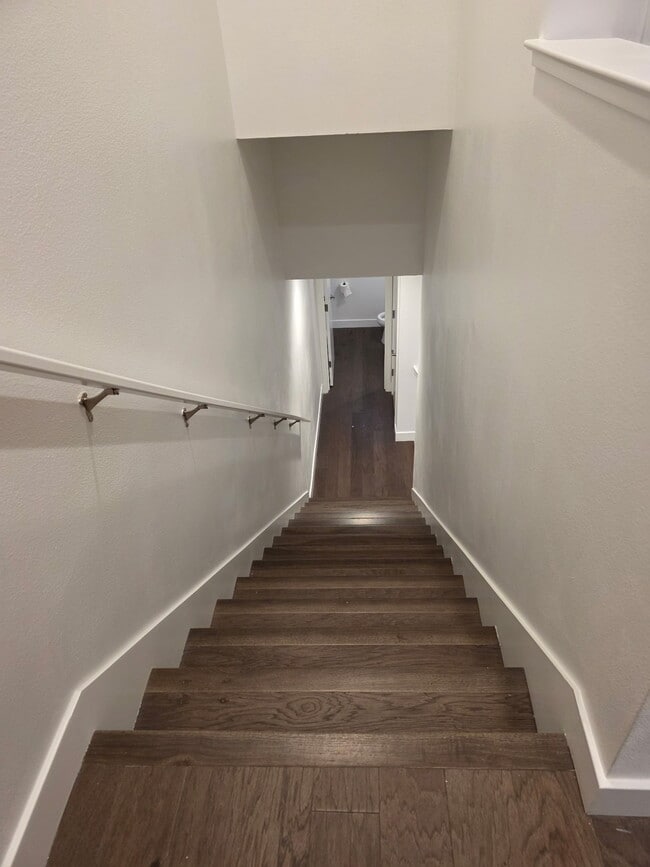 Building Photo - 148 Uptown Cir