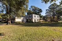 Building Photo - Charming 3-Bd 2.5 Ba on Corner Lot in Sats...