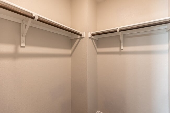 Building Photo - 6414 Dynamic Sound