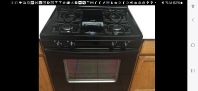 Building Photo - Beautiful 3 bedroom, 2 bath townhouse available